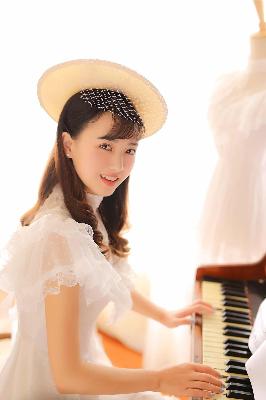 黑色天鹅绒1976意大利